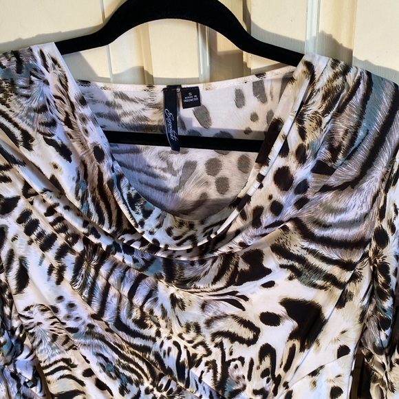 Essentials by Milano gorgeous dress or tunic  Size Small - Picture 2 of 9